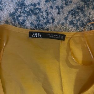 BRAND NEW ZARA TOP SMALL